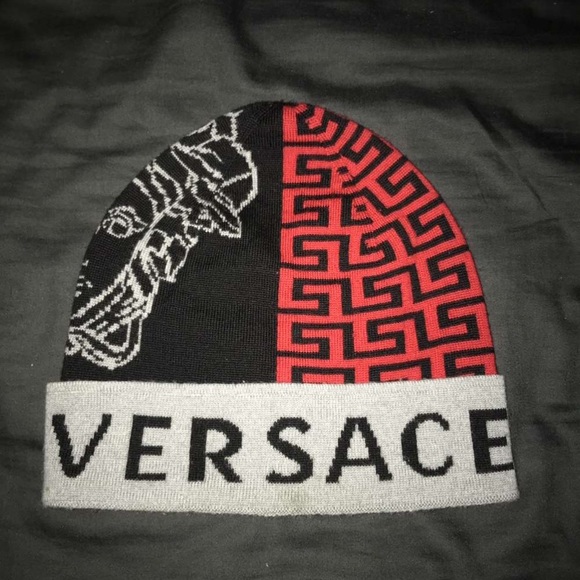 Versace Touque - Picture 3 of 3